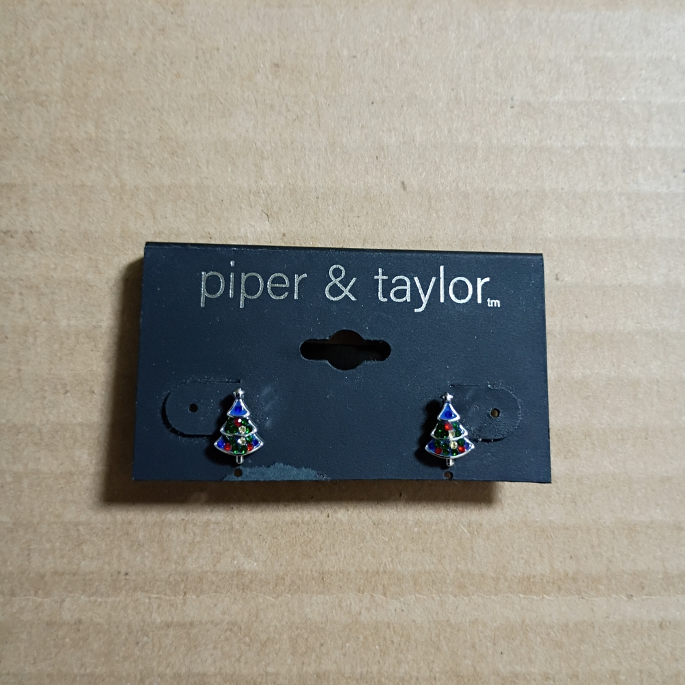 PIPER & TAYLOR CHRISTMAS TREE EARRINGS